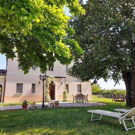 Villa Marietta Country House - Marche 몬테마기오레알메타우로 외부 사진